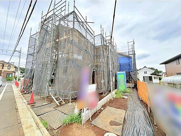 耐震に優れた工法を採用、一生住む家だから構造にも環境にもこだわりを。
この街で・この家で暮らしたいと思わせる理由を是非現地でお確かめ下さい。