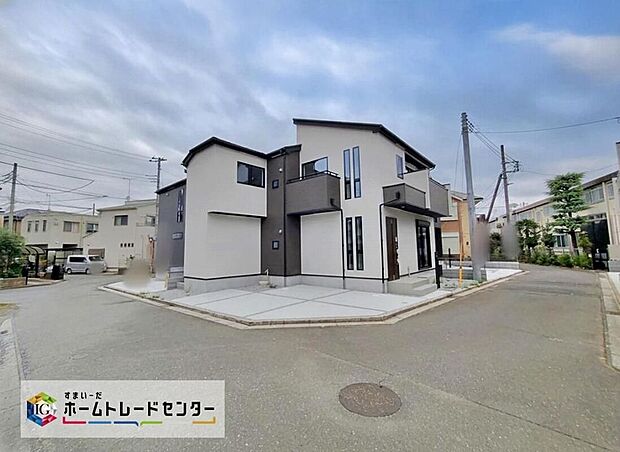 ☆前面道路含む現地写真☆【3.4号棟】一戸建ての大きなメリットは、「自分の土地」を自由に使えること。好きなペットが飼えるほか、ガーデニングやDIY、車やバイクの手入れなど様々な趣味を楽しめます♪