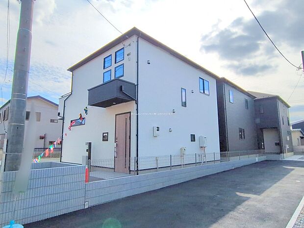 【現地外観写真】都内の利便性×緑豊かで穏やかな住環境 どちらも叶える暮らしがここに…
周囲には高い建物もなく。空からの光が全体に行き渡る街。