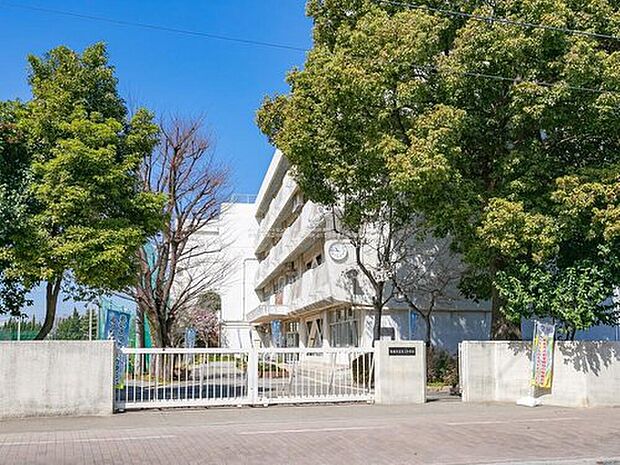 新座市立第二中学校（約1,400m）