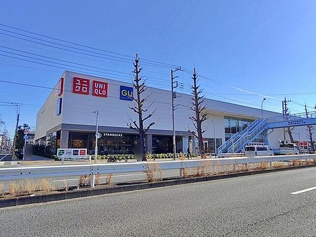 ユニクロ板橋蓮根店（約660m）