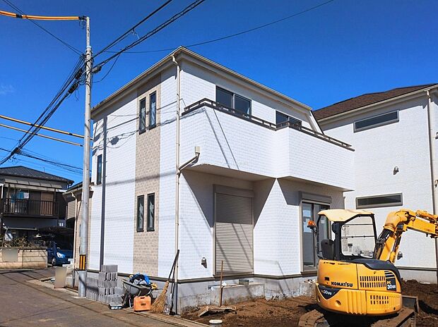 【現地外観写真】周辺環境充実&暮らしを彩る充実の設備♪
高耐久・高性能、災害に強い家、心から安らげる住まいです。