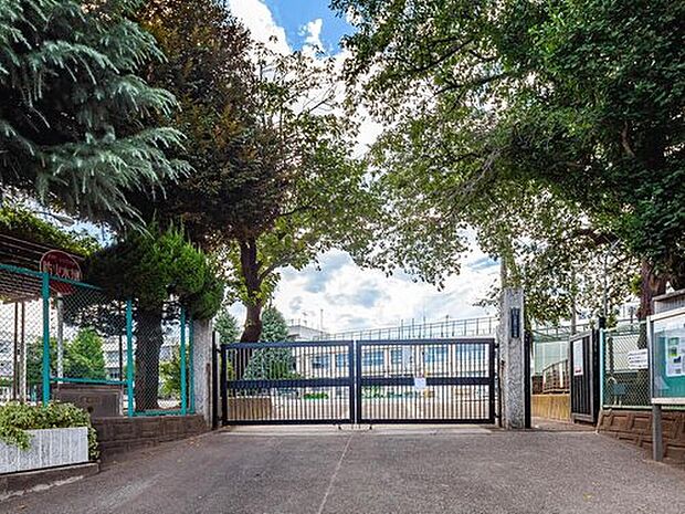 練馬区立大泉第一小学校（約330m）