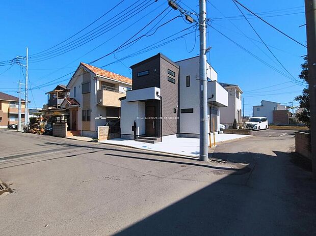 【前面道路含む現地写真】カースペース２台可能です。
現地をご覧いただきながら、住まいの夢をお聞かせください。