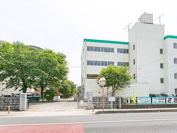 ふじみ野市立さぎの森小学校（約690m）