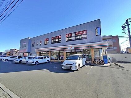 セブンイレブン大井町東久保店 560ｍ(徒歩7分)