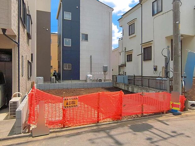 【現地外観写真】国道254号が近くお車でのアクセス良好です♪
住宅性能表示「建設」「設計」Ｗ取得♪
豊富な収納が嬉しい新築戸建てです♪