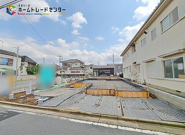 【現地外観写真】☆現地の様子☆
地震に強い家。
確かな品質、柔軟性のある家。
長く安心して住める長期優良住宅。
住宅性能表示「建設」「設計」Ｗ取得！
納得のできるお家探し、お手伝いいたします。