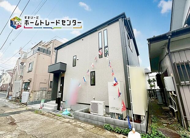 【現地外観写真】オール電化、太陽光パネル設置物件です♪住宅性能表示「建設」「設計」Ｗ取得♪豊富な収納が嬉しい新築戸建てです♪