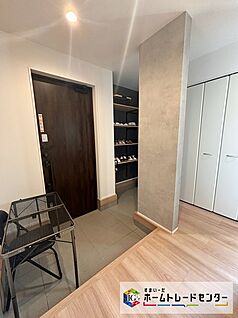 玄関(モデル棟)