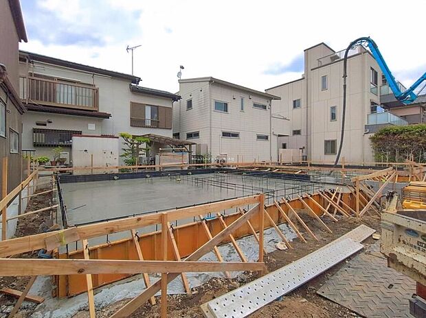 【現地外観写真】☆現地の様子☆長期優良住宅+住宅性能表示【建設】【設計】W取得の永住邸です。食洗機付対面キッチン、折上げ天井&ポップアップ天井を配したおしゃれなLDK、室内物干し付きなど設備充実♪