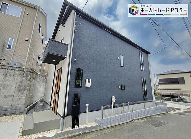【☆外観の様子☆】生活利便施設が充実した暮らしやすいロケーションです♪
住宅性能表示「建設」「設計」W取得♪
豊富な収納が嬉しい新築戸建てです♪