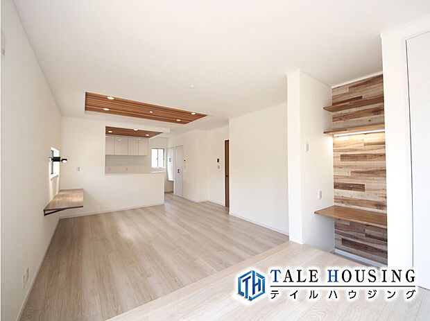 家族の食事や団らんのほか、子供を遊ばせたり、友人を招いたりするＬＤＫは住まいの中心。長時間過ごす場所だから、その空間は住まい全体の居心地を左右します。（プラン例）