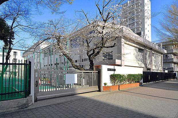 豊島区立池袋小学校