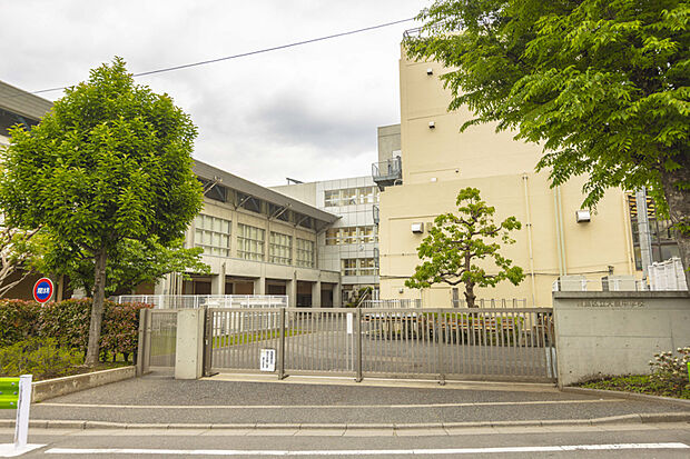 練馬区立大泉中学校(指定校)(約590m)