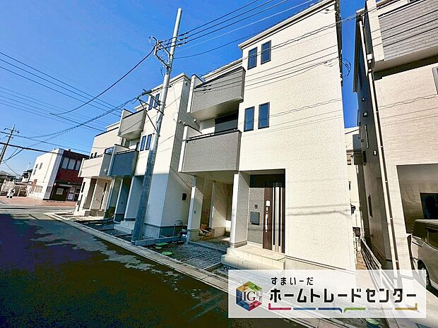 ご予約をいただければ、もちろん平日や夜間でもご案内は可能です。お仕事の形態が多様化しておりますので、決まったお時間では中々身動きが取れないお客様も多いかと思います。お気軽にお申し出ください。