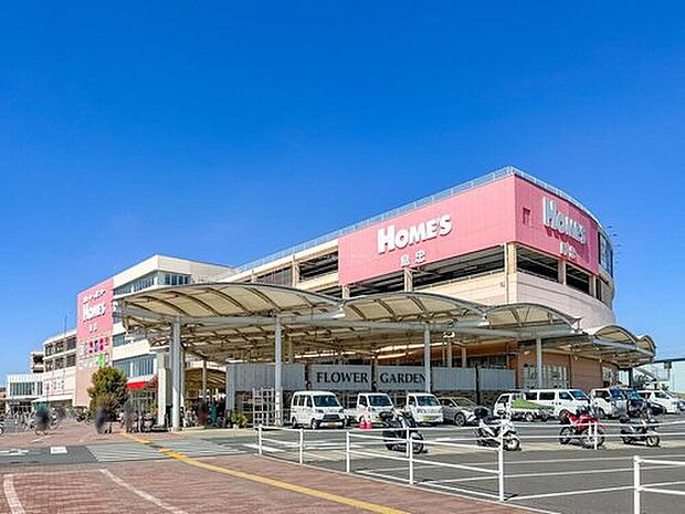 ≪島忠ホームズ 草加舎人店≫まで車4分！
スーパー、衣料品店、雑貨店、ホームセンター、飲食店などが立ち並ぶ商業施設。
毎日のお買物はもちろん、休日の外食など生活を一層便利になりますね♪