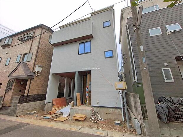 【2号棟】
住宅性能表示を全棟取得!お客様のすまいと安全を守る大切な住宅だからこそ、実際の建物の作りと安心感をぜひ現地にてご体感ください!ご見学予約受付です!