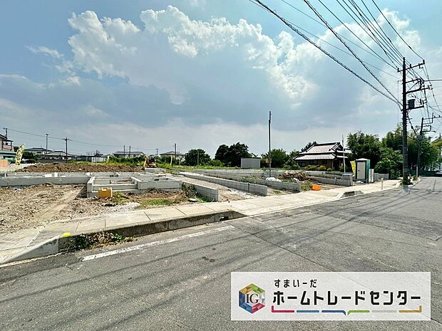 今から見たい!大歓迎です♪ お気軽にホームトレードセンターまでお問い合わせください。 閑静な街並みの分譲地を是非現地にてご覧ください。 近隣の物件も併せてご紹介することも可能です。