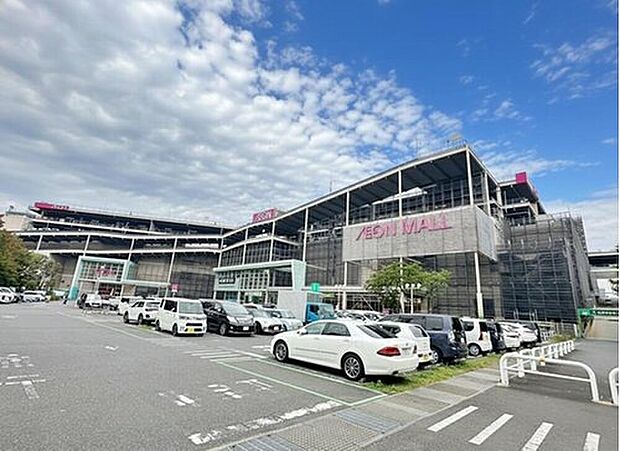 ≪イオンモール北戸田≫まで車4分♪
スーパー、衣料品店、家具店、飲食店などが立ち並ぶ商業施設。
毎日のお買物はもちろん、休日の外食など生活が一層便利ですね♪