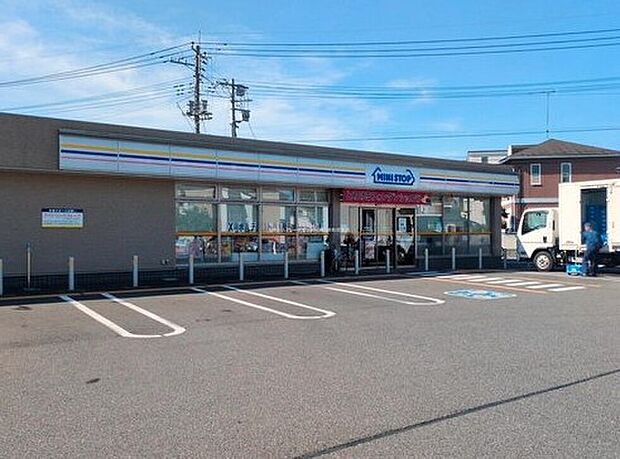 ミニストップさいたま見沼島町店（約400m）