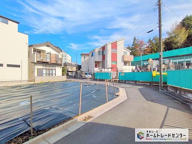 【前面道路含む現地写真】土日だけでなく平日のご見学予約もお待ちしております。お仕事などのご予定に合わせたご都合を教えてください！ご希望に合わせたご紹介をさせていただきます！お気軽にお問い合わせください。