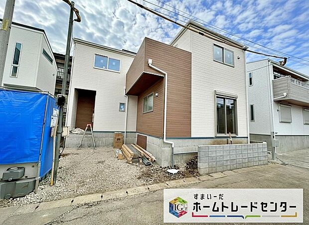 【前面道路含む現地写真】住宅性能表示を全棟取得！お客様のすまいと安全を守る大切な住宅だからこそ、実際の建物の作りと安心感をぜひ現地にてご体感ください！ご見学予約受付です！