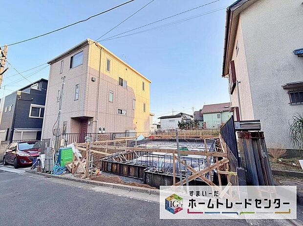 【現地外観写真】閑静な住宅街は落ち着いた新生活を送るのにぴったりです♪ これだけではない魅力が、現地できっと見つかる！お問合せをお待ちしております。お問い合わせ・資料のご請求などもお気軽にどうぞ。