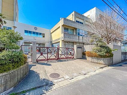 川口市立戸塚東小学校 650ｍ(徒歩9分)