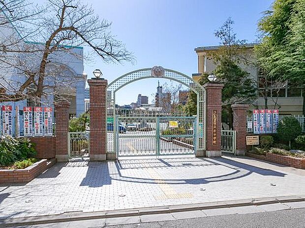 さいたま市立岸中学校（約700m）