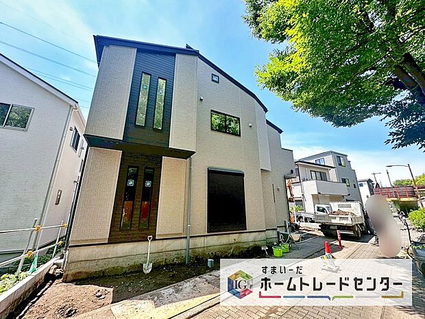 【現地外観写真】閑静な住宅街は落ち着いた新生活を送るのにぴったりです♪ これだけではない魅力が、現地できっと見つかる！お問い合わせ・資料のご請求などもお気軽にどうぞ。