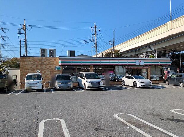 セブンイレブン川口安行慈林北店（約270m）
