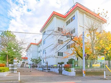 さいたま市立文蔵小学校 200ｍ(徒歩3分)