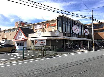 ワイ・バリュー美女木店 300ｍ(徒歩4分)