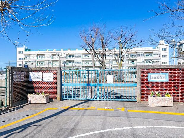 川口市立新郷東小学校（約850m）