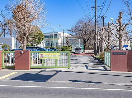 川口市立安行中学校 2000ｍ(徒歩25分)