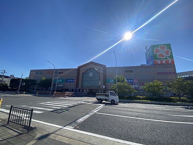 ライフ門真店(約1,600m)