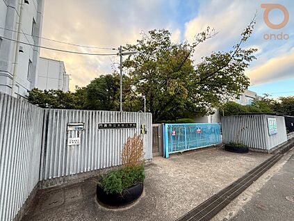 門真市立水桜小学校 650m(徒歩9分)