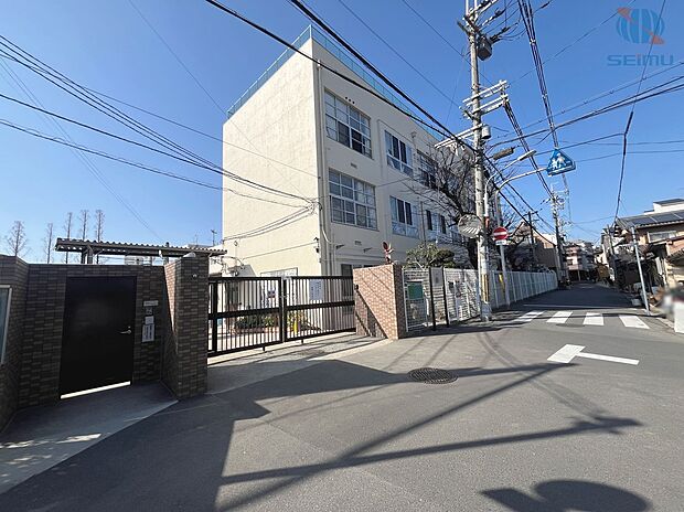 東大阪市立楠根小学校（約750m）