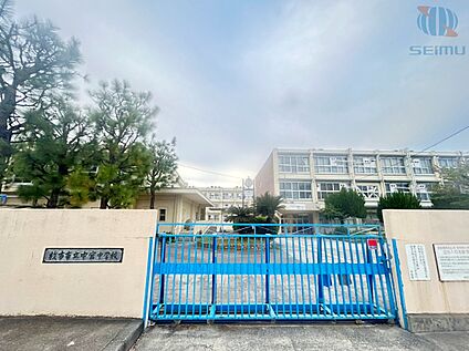 枚方市立中宮中学校 約500m(徒歩7分)