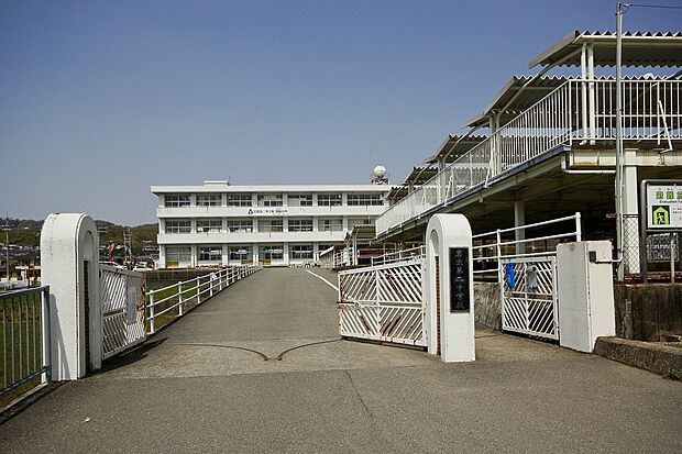 岩出市立岩出第二中学校