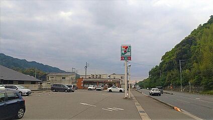 セブンイレブン海南重根店 約480m(徒歩6分)