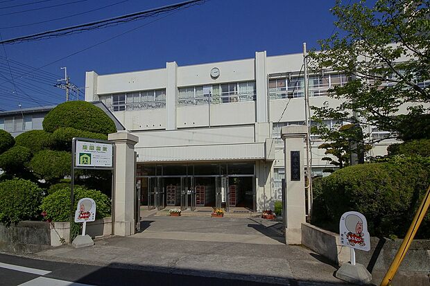 岩出市立根来小学校