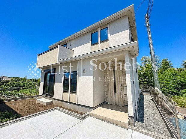 ■外観■閑静な住宅地で叶える穏やかな新生活!周辺環境も充実♪※掲載画像はAI加工を施しております。実際の形状・色味・空模様・陽当たり等と異なる場合があります。