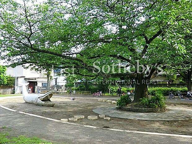 稲田公園（約190m）