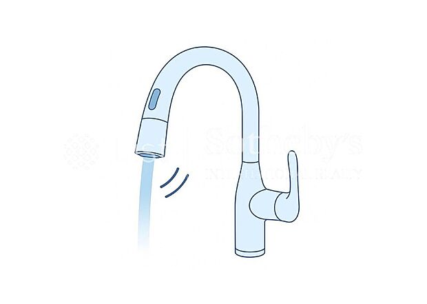 【その他設備】タッチレスで、水栓に触れなくてもセンサーに手をかざすだけで吐水／止水ができます。浄水器付きで、いつでも手軽においしいお水がご利用できます♪
