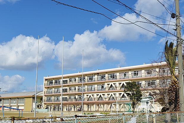 八尾市立高美小学校