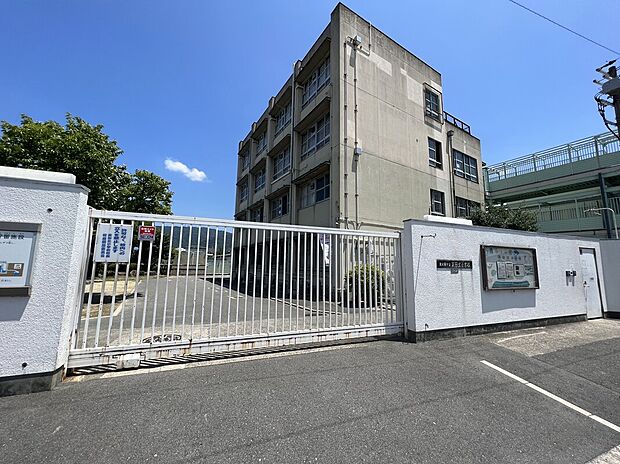 東大阪市立英田北小学校
