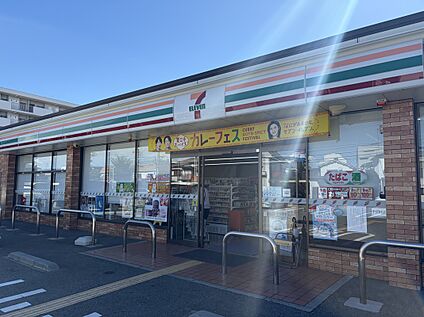 セブンイレブン 伊丹大野1丁目店 約240ｍ～約300ｍ(徒歩3分～4分)