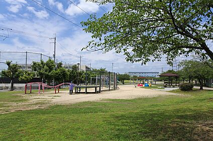 吉原北公園 （約710ｍ～約750ｍ）(徒歩9分～10分)